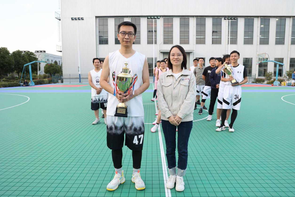 1781666775553813.jpg 1781666775553813.jpg